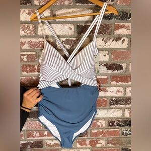 NWT Women’s Eomenie Striped One-Piece Open Tummy Swimsuit with Blue Bottom